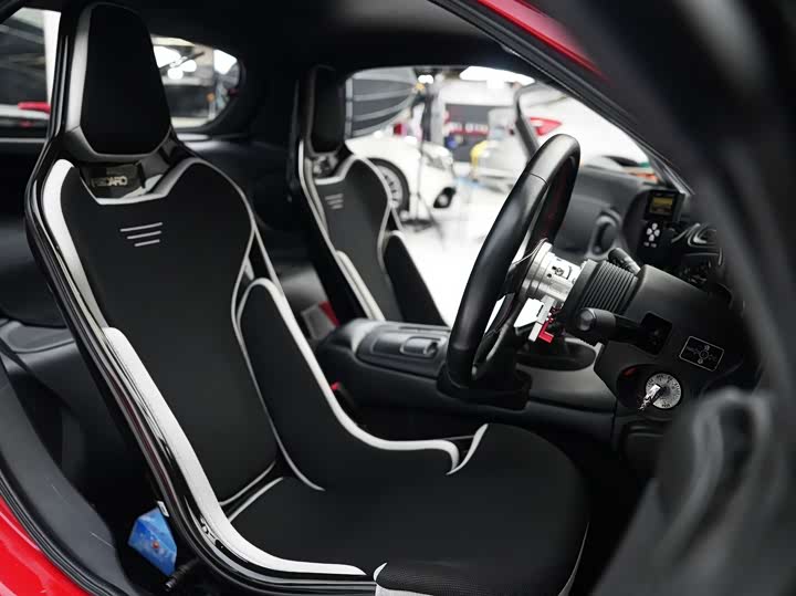 Mazda RX-7 2015 1.6 L MT — фото 13