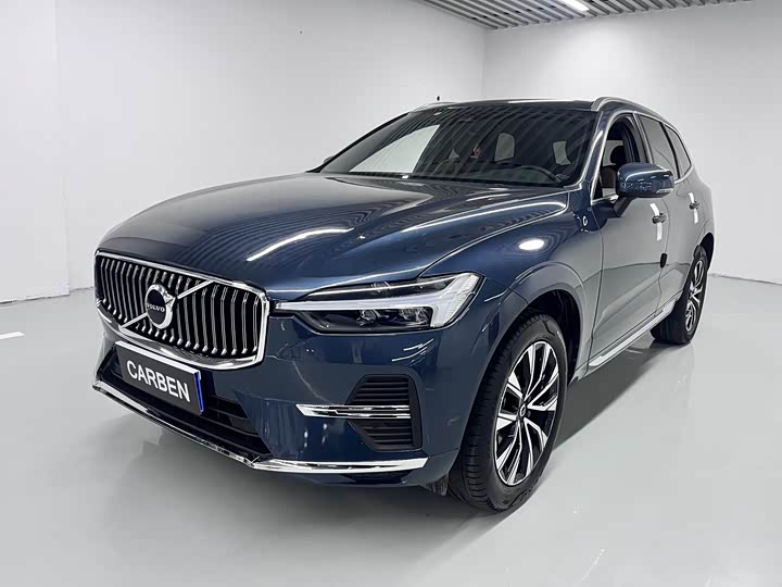 Volvo XC60 2025 B 5 4 WD — фото 1
