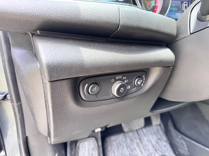 Buick Regal — фото 12