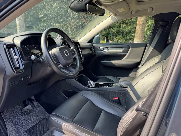 Volvo XC40 2021 T 4 WD — фото 8