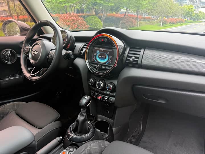 MINI Hatch — фото 10
