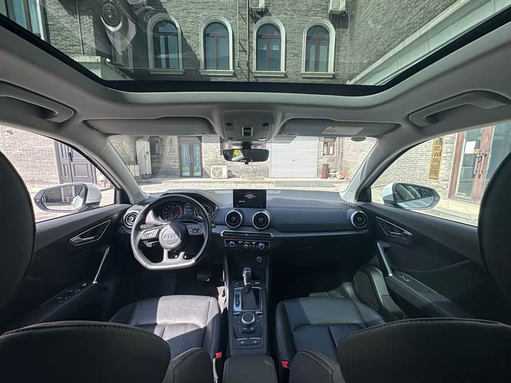 Audi Q2L 2024 35 TFSI — фото 12