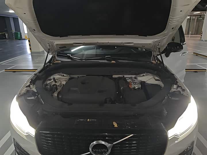 Volvo XC60 Hybrid 2021 T 8 E Hybrid — фото 20