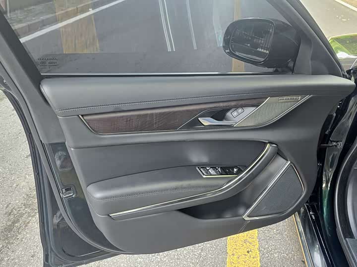 Jaguar XFL 2021 XFL 2.0 T P 250 2 WD — фото 14