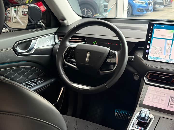 Wey DHT-PHEV 2022 1.5 T 4 WD — фото 10
