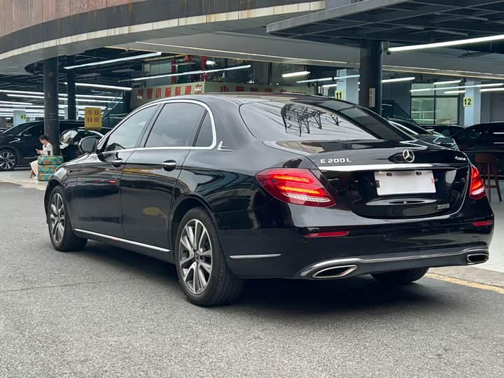 Mercedes-Benz E-Class 2018 E 200 L 4 MATIC — фото 6