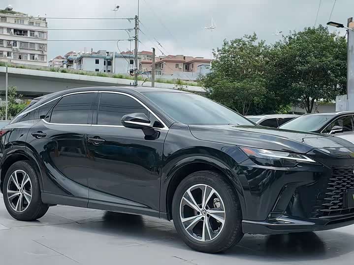 Lexus RX 2023 350h 2 WD — фото 3