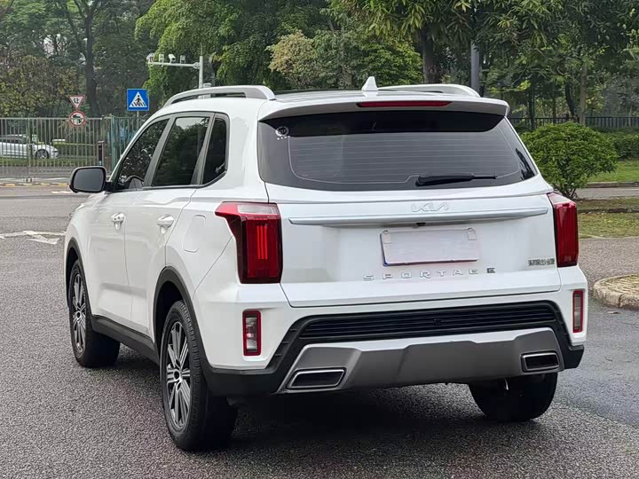 Kia Sportage — фото 6