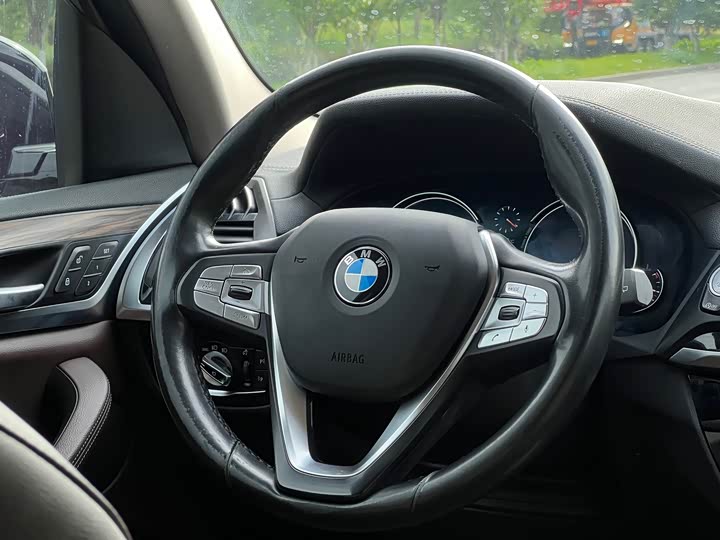 BMW X3 2019 x Drive 28i — фото 22