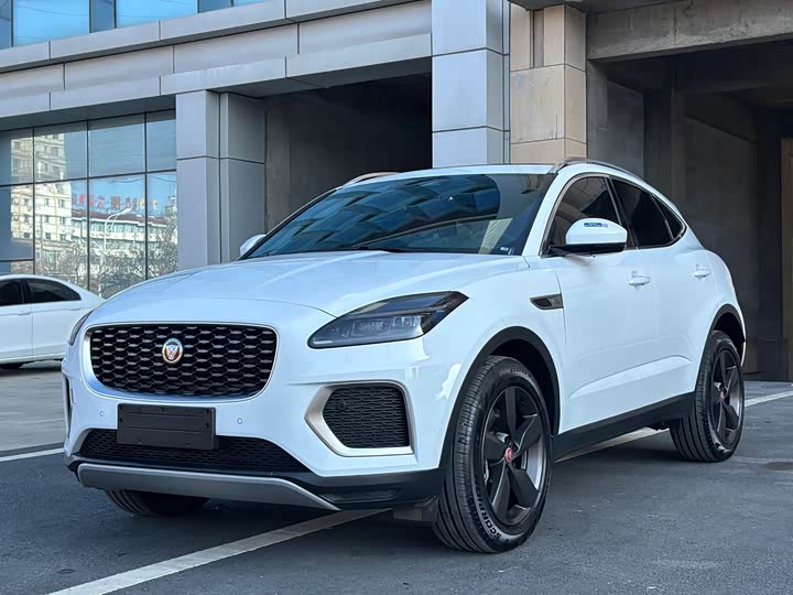 Jaguar E-PACE 2024 R-DYNAMIC S — фото 1