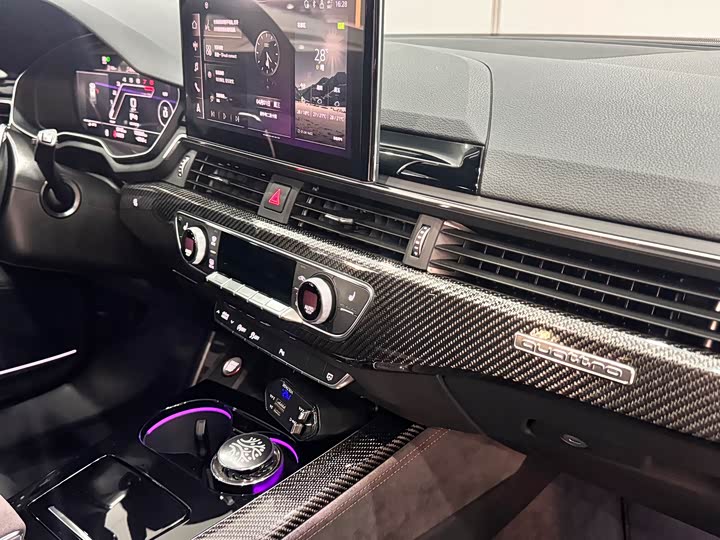 Audi RS4 2024 RS 4 Avant — фото 22