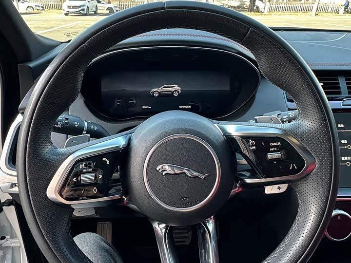 Jaguar E-PACE 2024 R-DYNAMIC S — фото 10