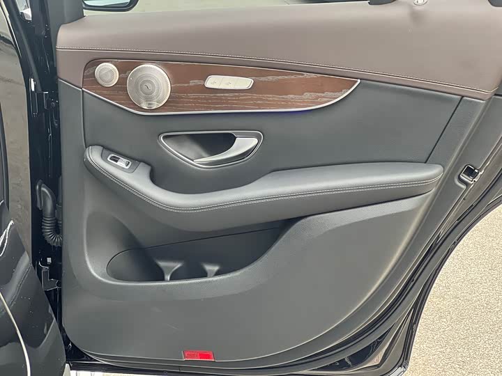 Mercedes-Benz GLC 2021 GLC 300 L 4 MATIC — фото 18