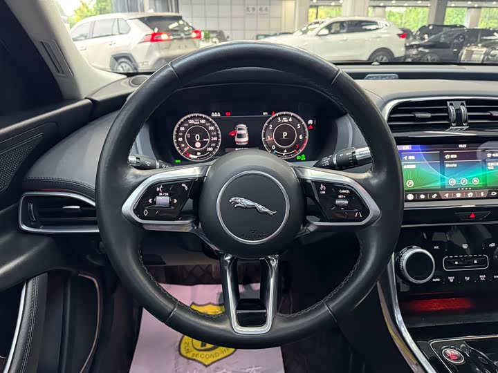 Jaguar XEL 2020 2.0 T 250 PS SE — фото 9