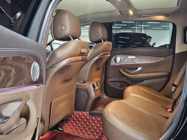 Mercedes-Benz E-Class 2019 E 300 L — фото 9