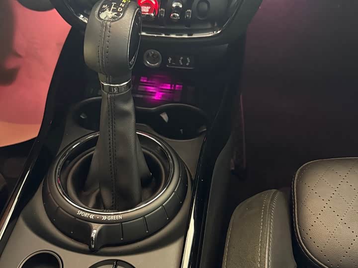 MINI Clubman — фото 6