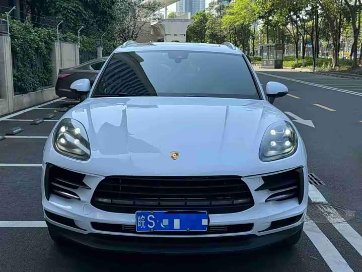 Porsche Macan 2018 Macan 2.0 T — фото 3