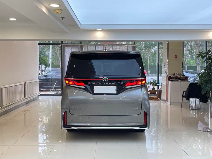 Toyota Vellfire — фото 5