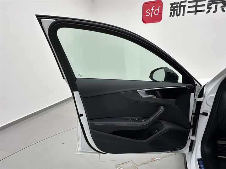 Audi A4L 2023 40 TFSI — фото 8