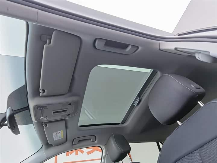 Audi Q2L 2020 35 TFSI — фото 14