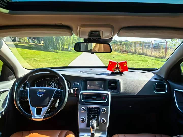 Volvo S60 2015 S 60 L 2.0 T — фото 7