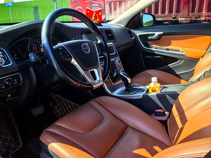 Volvo S60 2015 S 60 L 2.0 T — фото 8