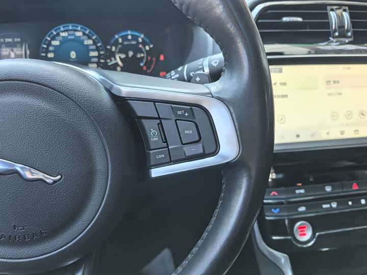 Jaguar XEL 2019 2.0 T 200 PS — фото 19