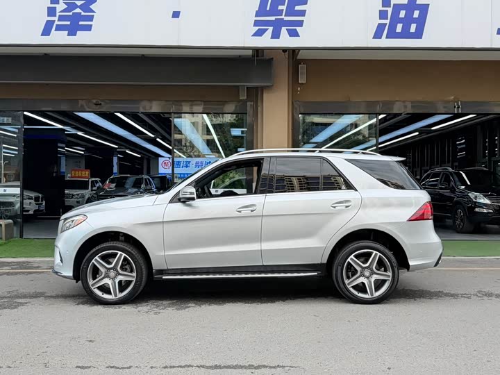 Mercedes-Benz GLE 2015 GLE 350 d 4 MATIC — фото 11
