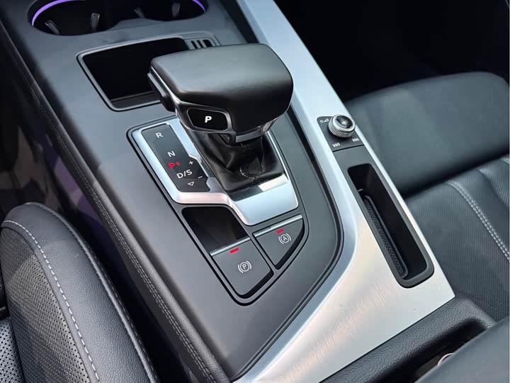 Audi A4L 2022 40 TFSI — фото 16