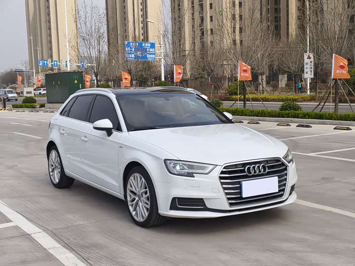 Audi A3 2017 Sportback 40 TFSI — фото 3