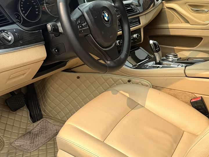 BMW 5-Series 2014 525 Li — фото 14