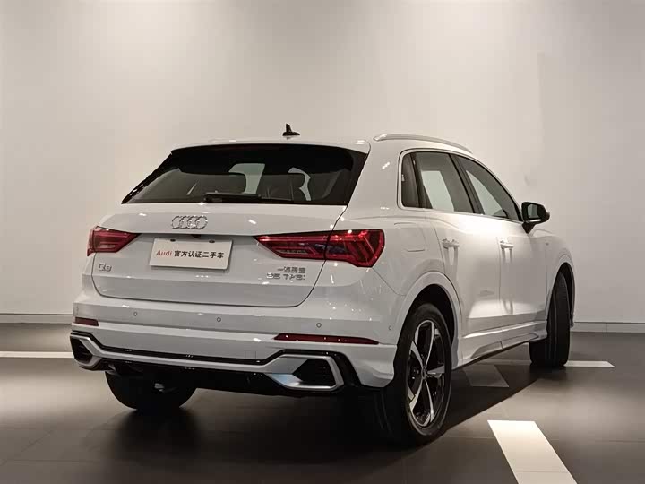Audi Q3 2024 35 TFSI — фото 4