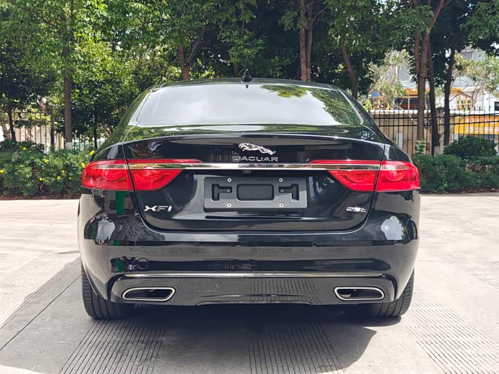 Jaguar XFL 2019 XFL 2.0 T 250 PS 2 WD — фото 21