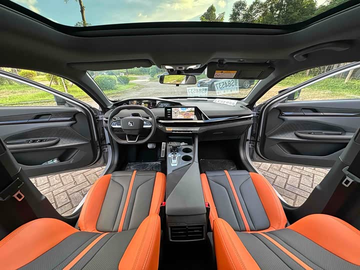 Changan UNI-V 2024 1.5 T Sport — фото 22