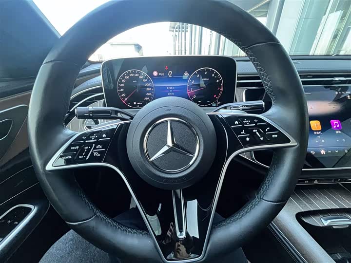 Mercedes-Benz E-Class 2024 E 300 L — фото 13