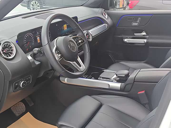 Mercedes-Benz GLB 2022 GLB 220 4 MATIC — фото 4
