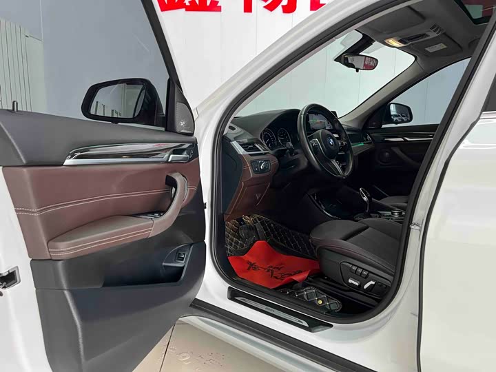 BMW X1 2022 x Drive 25 Li — фото 7