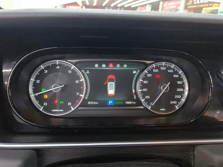 Trumpchi M6 2021 270 T DCT ( ) — фото 4