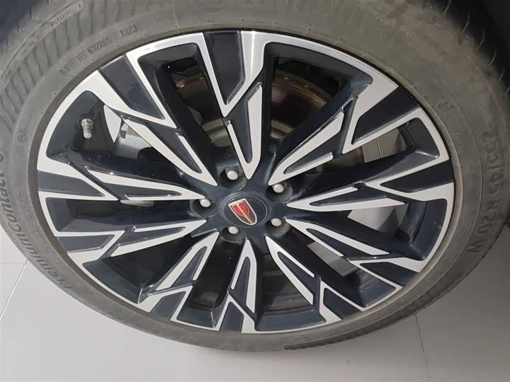 Hongqi HS5 2023 2.0 T 4 WD Pro — фото 25