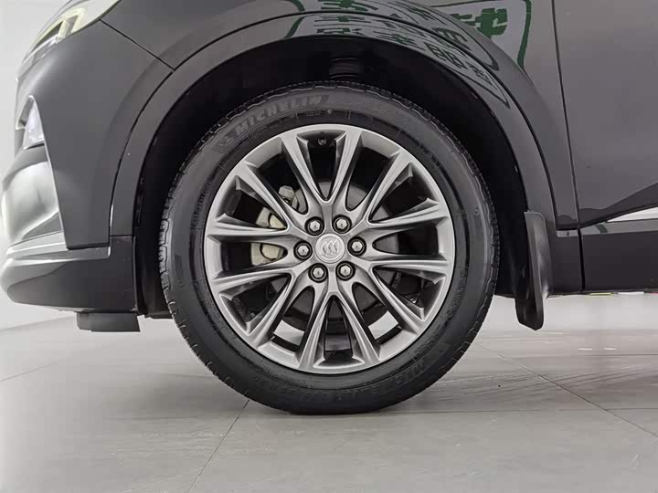 Buick Enclave — фото 17