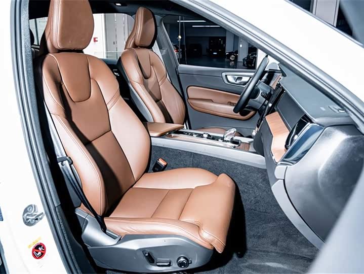 Volvo XC60 Hybrid 2023 T 8 PHEV 4 WD — фото 21