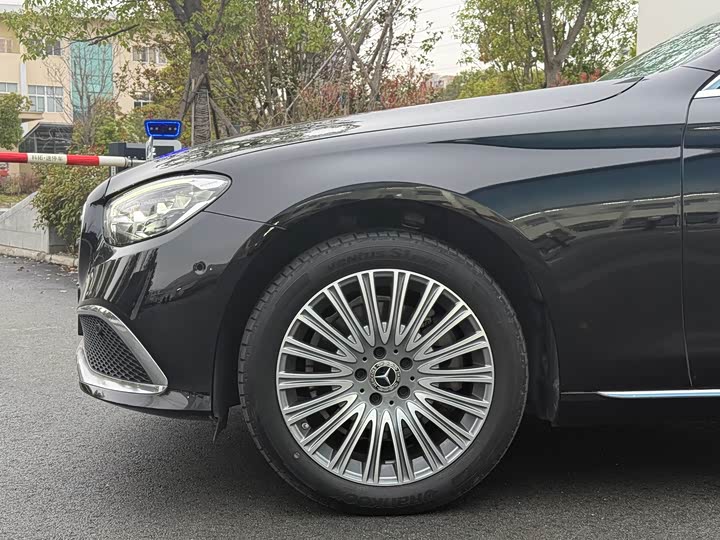 Mercedes-Benz E-Class E 300 L люкс — фото 15