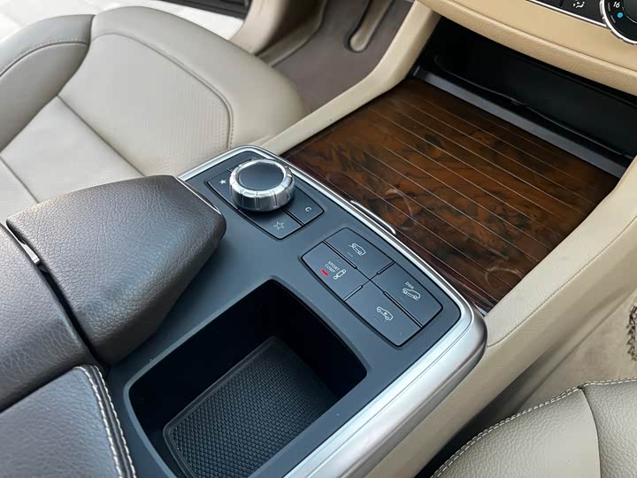 Mercedes-Benz M-Class 2015 ML 400 4 MATIC — фото 8