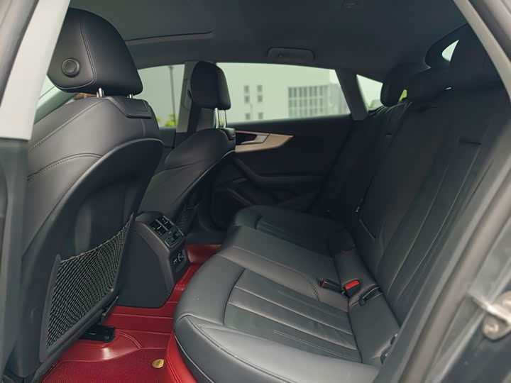 Audi A5 2024 Sportback 40 TFSI — фото 6