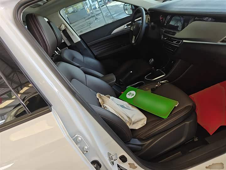 Changan CS35 PLUS 2019 1.6 L MT — фото 25
