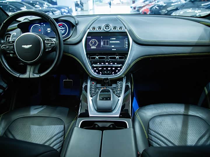Aston Martin DBX 2022 3.0 T STRAIGHT-SIX — фото 5