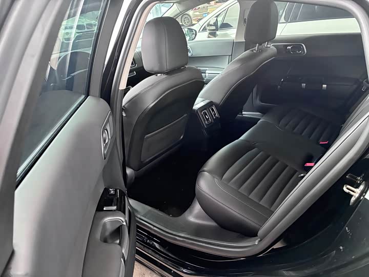 Citroen C6 2020 400 THP Luxury — фото 8