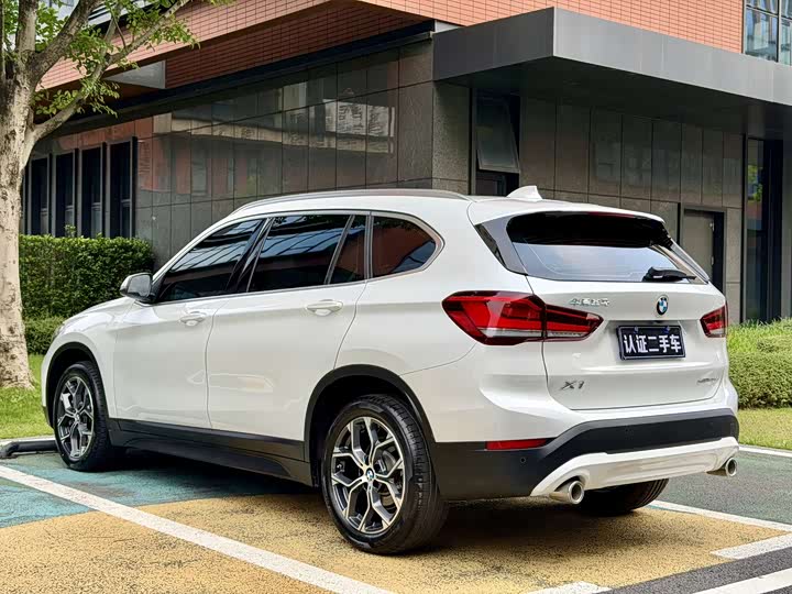 BMW X1 2021 s Drive 25 Li Leading — фото 12