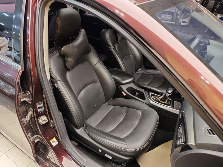 Trumpchi GA6 2016 235 T DCT — фото 31