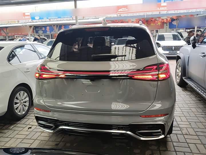 Hongqi HS5 2023 2.0 T Pro — фото 6